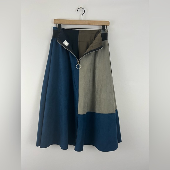 Box Pleated Color Block Skirt - Picture 6 of 6